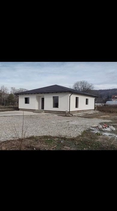 Vând casă din panouri