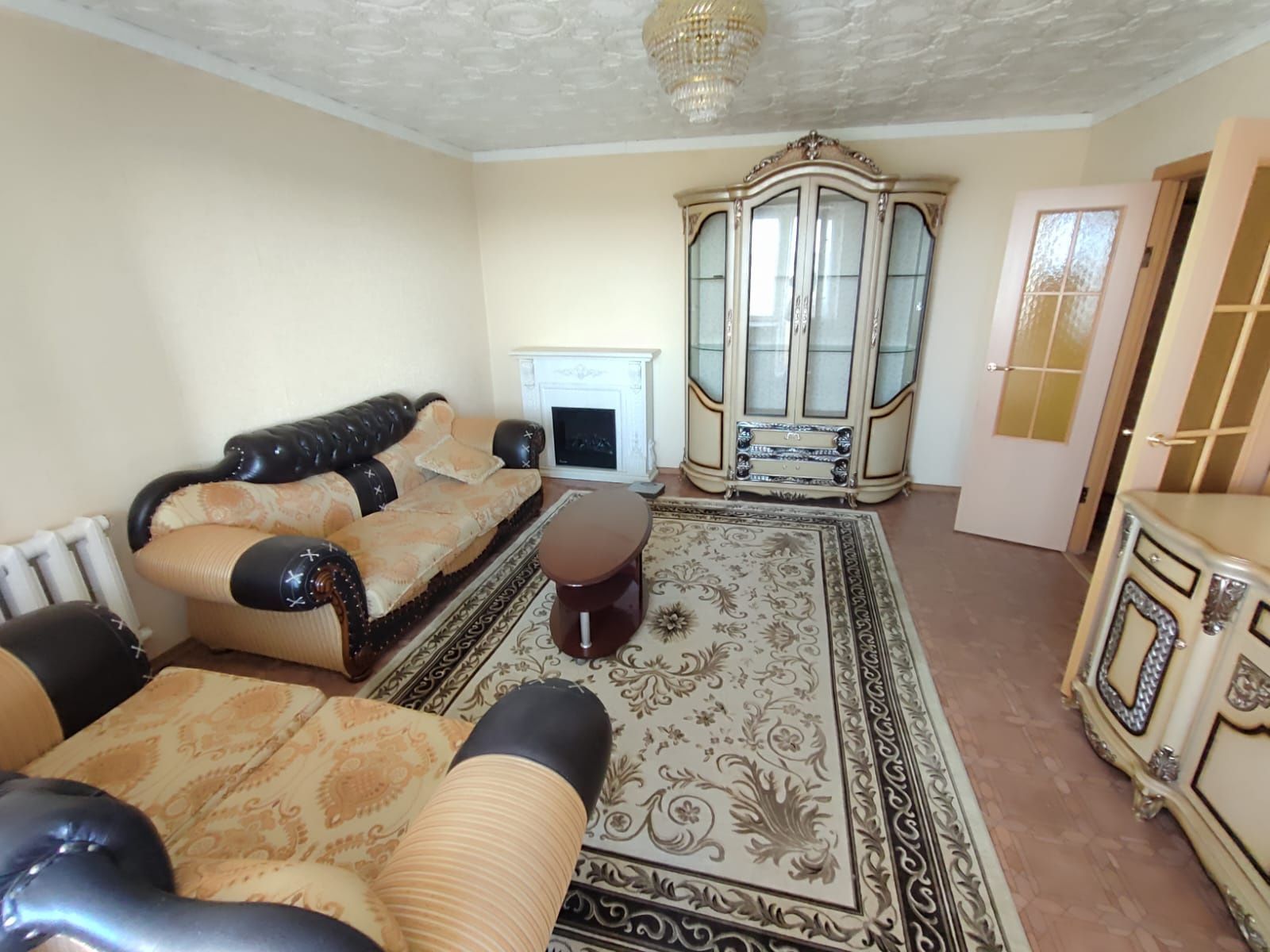 Продам 3 х комн квар. 7-15, 4 этаж.