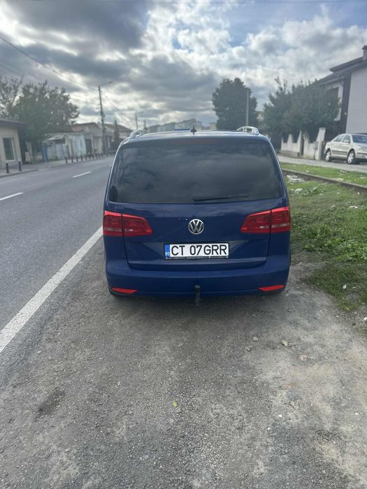 Vand touran 2011 ! Pret negociabil