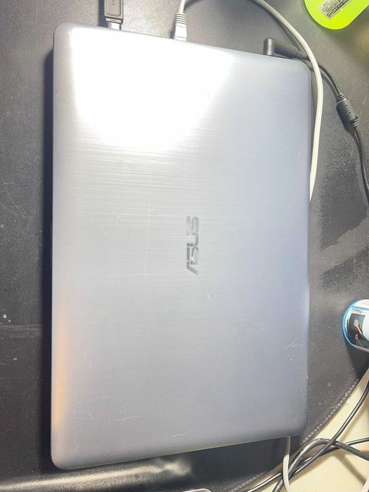 Laptop ASUS K541U i5-7200U 8GB RAM 256GB SSD Win 11 Intel HD Graphics