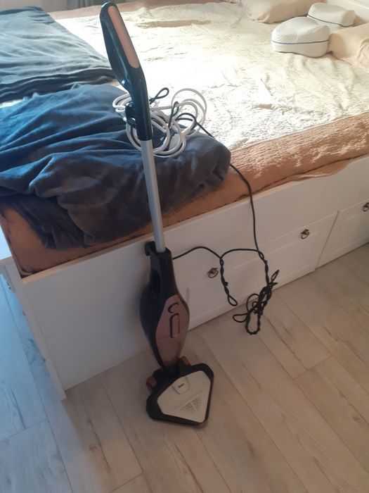 Aspirator vertical cu fir Fakir