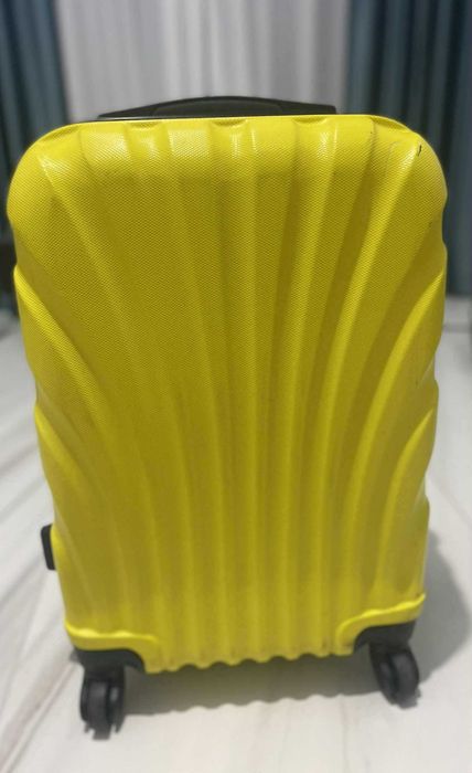 Troller voiaj galben