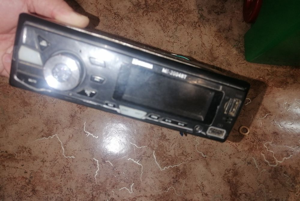 Магнитола в хорошем состоянии