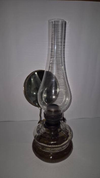 Lampa veche perioada comunista românească