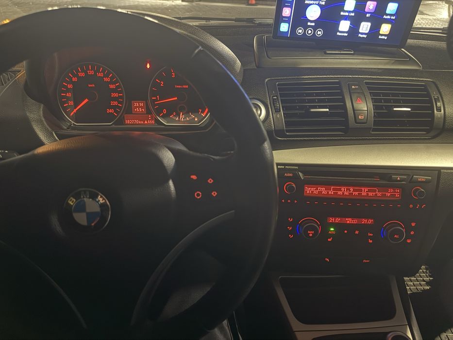 Bmw 116i 2.0 benzina facelift variante + / -