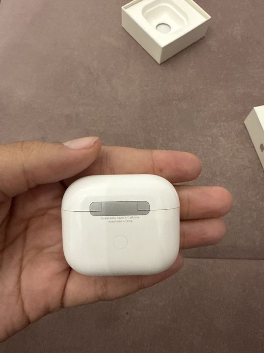 Airpods 3, почти новые, пользовались пару раз