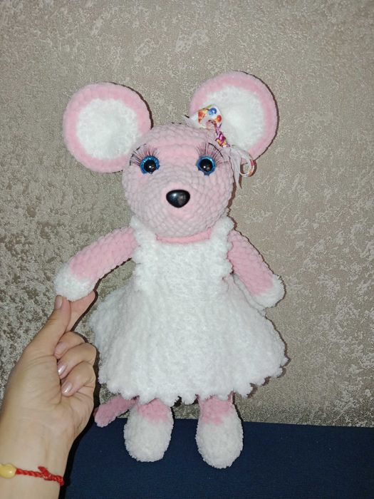 Продам мышку ручной работы. Вязаная игрушка.