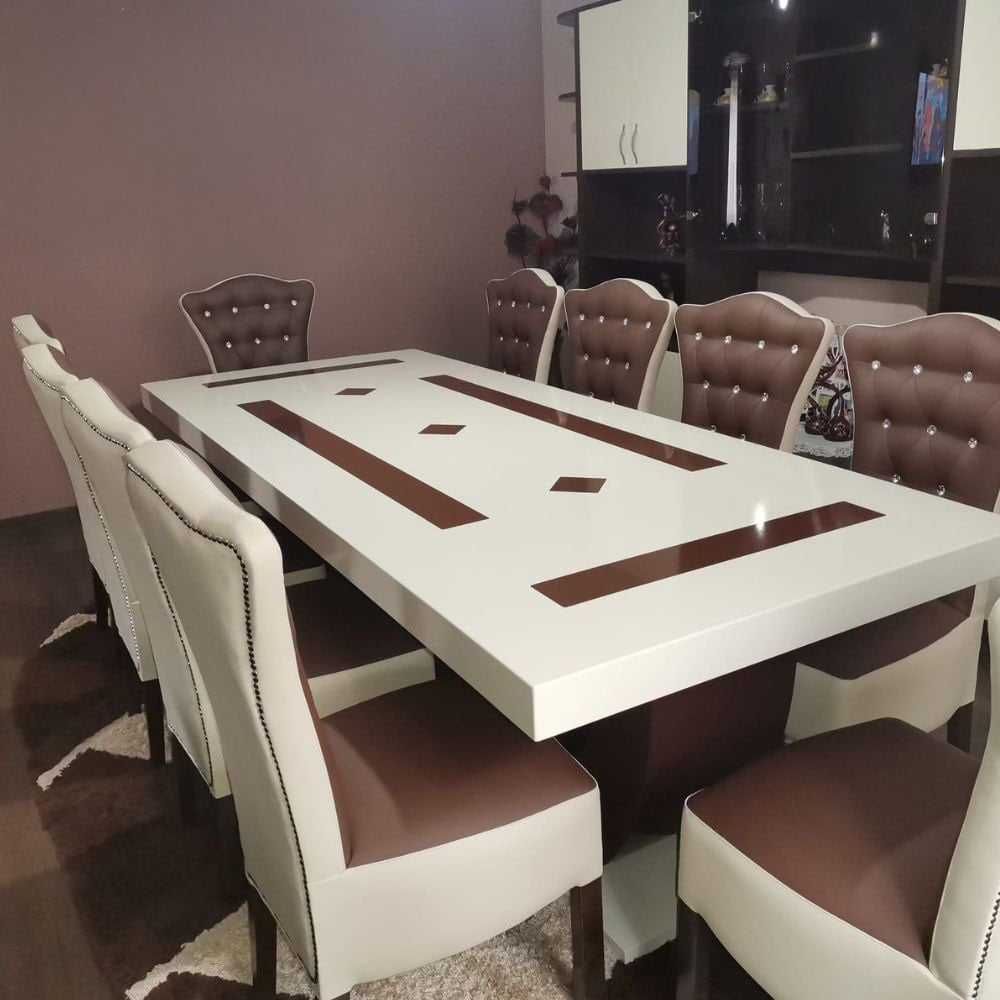 Masă mare cu 10 scaune din piele crem cu maro