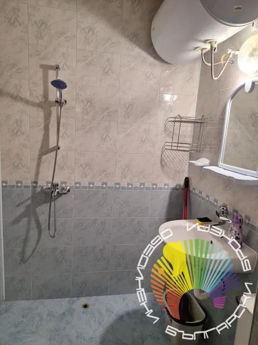 Дава се под наем Двустаен апартамент в Бургас, Славейков - 60 кв.м за 408 € - Снимка #6