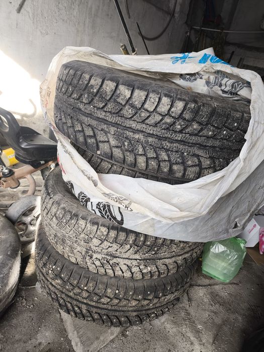 Продам зимние шины