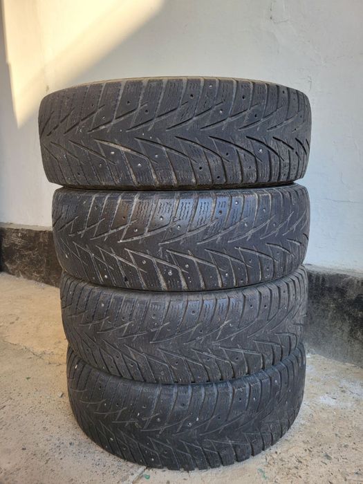Продам зимние шины б/у