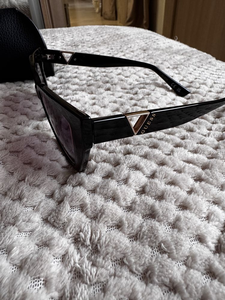 Слънчеви очила Guess