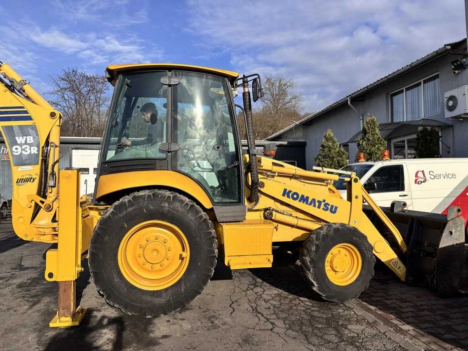 Buldoexcavator KOMATSU WB93R-5 An fabricație: 12/2007
