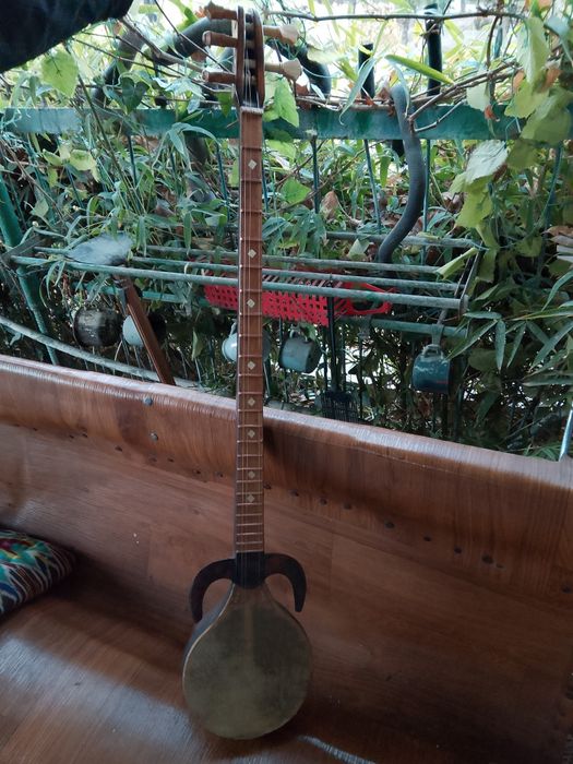 Дутар продаю свои