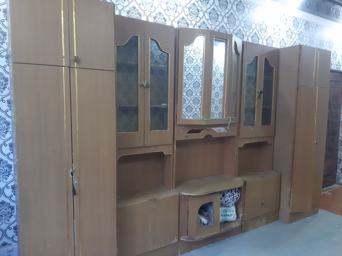 Стенка продается