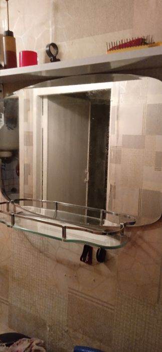 Зеркало с полочкой полукруглое