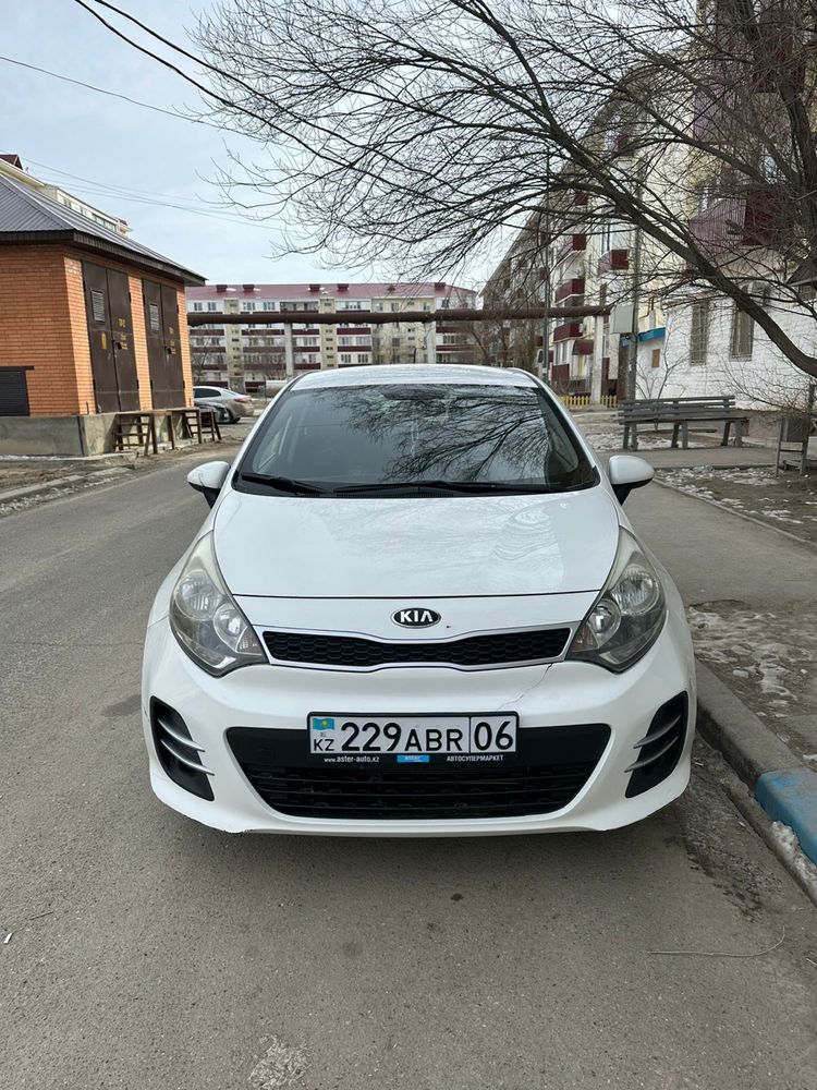 Продам KIA RIO 2015