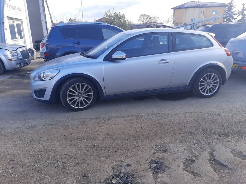 За части Volvo C30 1600 кубика дизел 2012 година