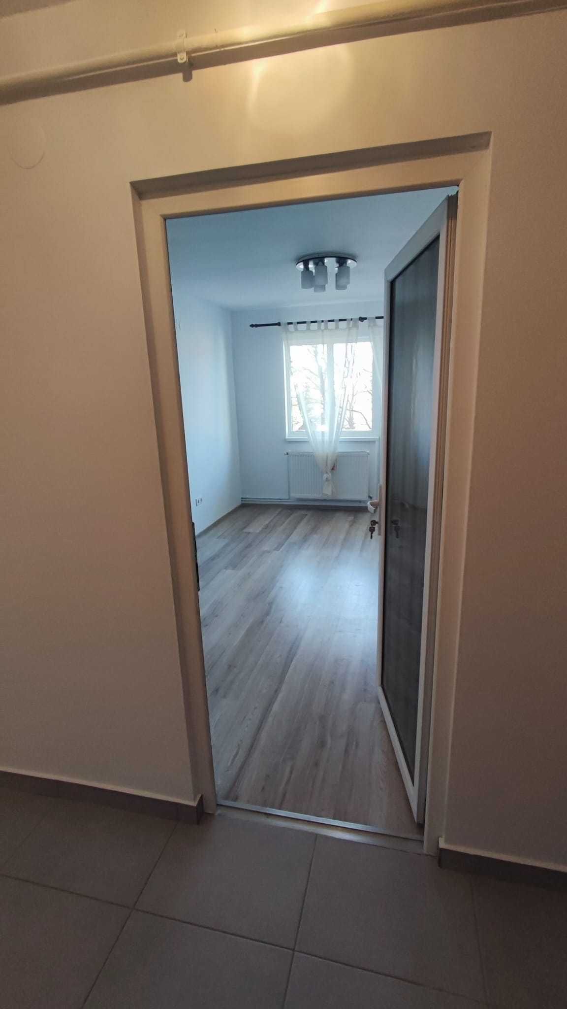 Vând apartament cu 2 camere