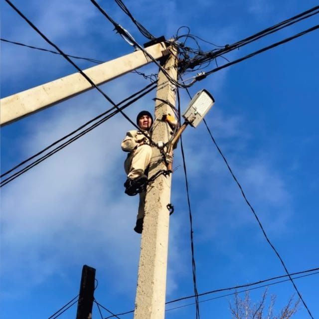 Услуги электрика и сантехника!УСТАНОВКА Кондиционеров