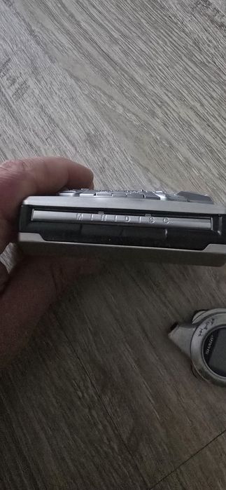 Sharp walkman MiniDisc Recorder Made in Japan + Telecomandă LCD