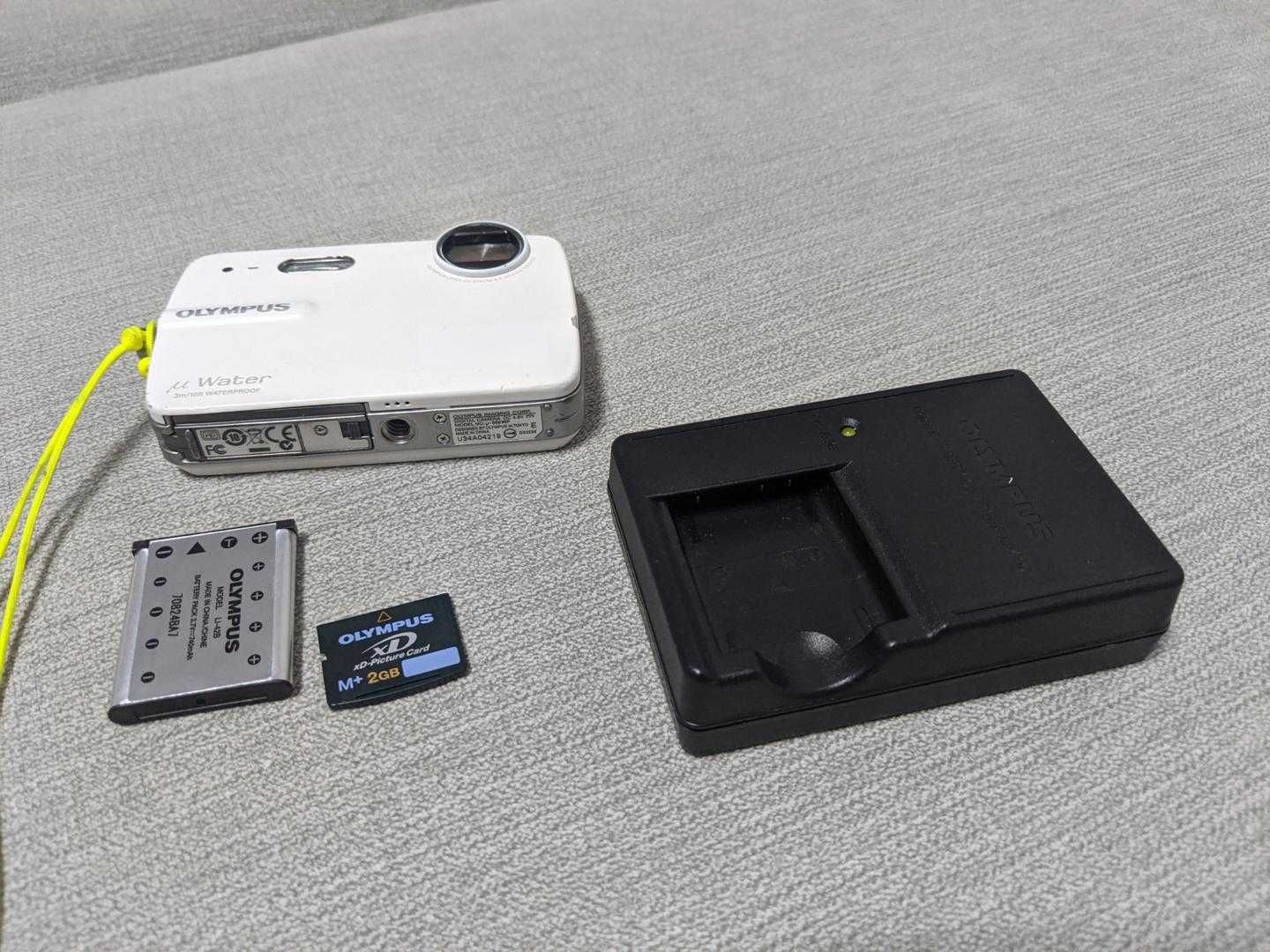 Camera Foto Olympus Stylus 550WP 10MP Card Acumulator Incarcator