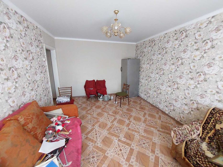 Продам трёхкомнатную квартиру