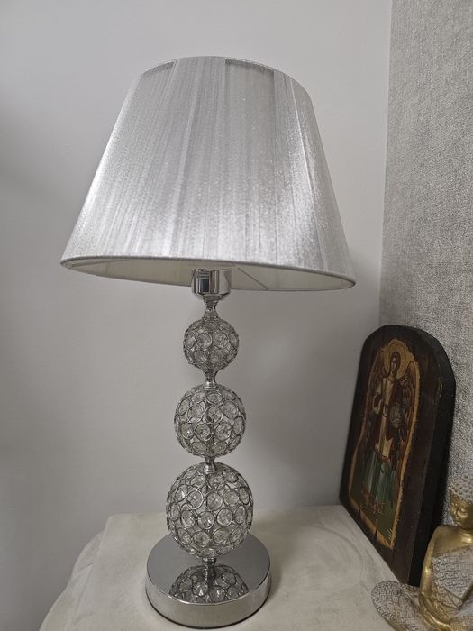 Candelabru și Lampă de masă elegante cu cristalee