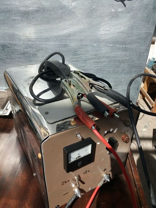 Универсальное зарядное устройство "Fog Machine"