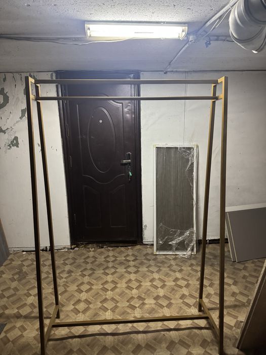 Продам вешалку