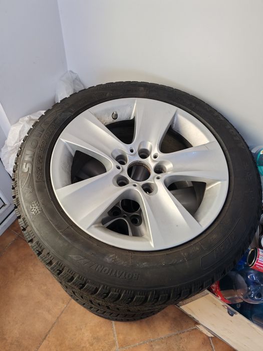Jante cu anvelope de iarna noi pentru BMW F11/F10, 225/55 r17