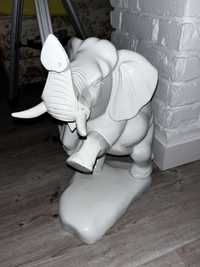 Статуя Слона