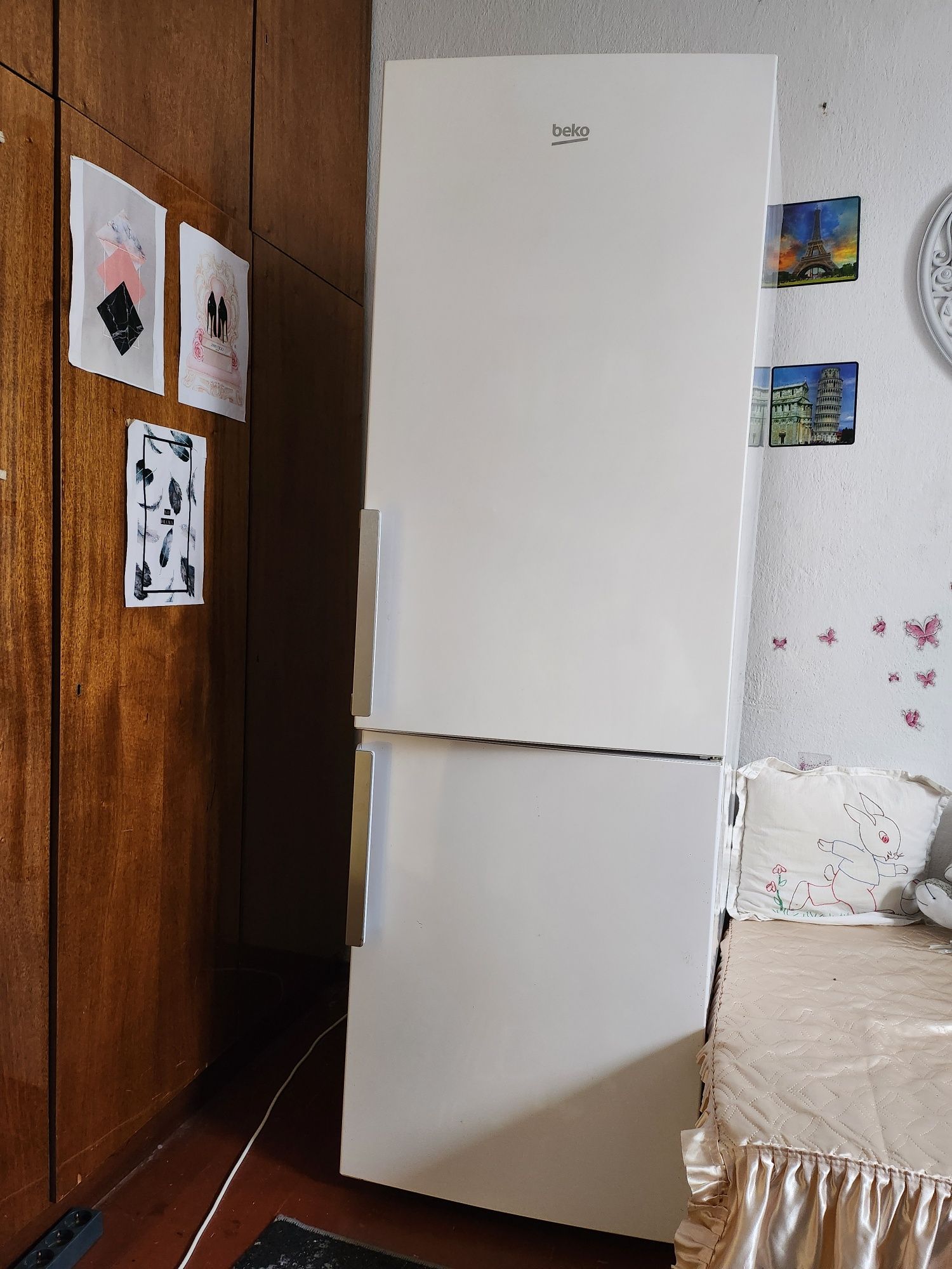 Хладилник с фризер 3 чекмеджета BEKO