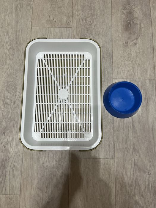 Лоток и миска для кошки