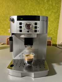 Expresor automat/aparat de cafea Delonghi Magnifica S