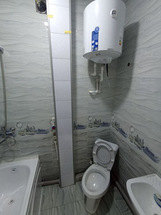 5етажлик янги домнинг 3етажидаги 1хоналик квартира сотилади