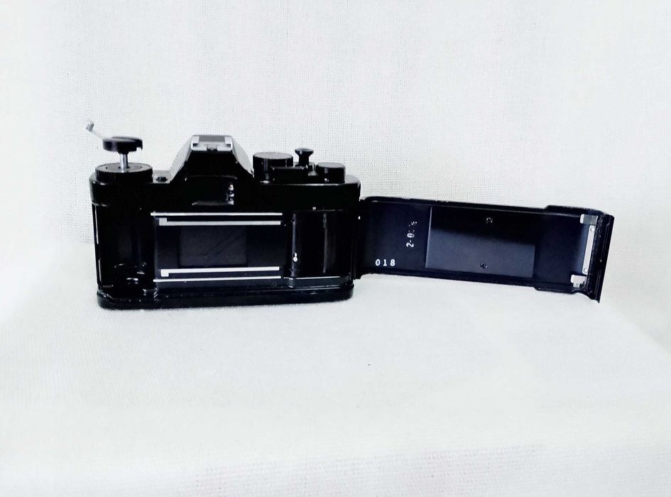 Revueflex SC1(Chinon CM3) + Auto Revuenon 50/2.8