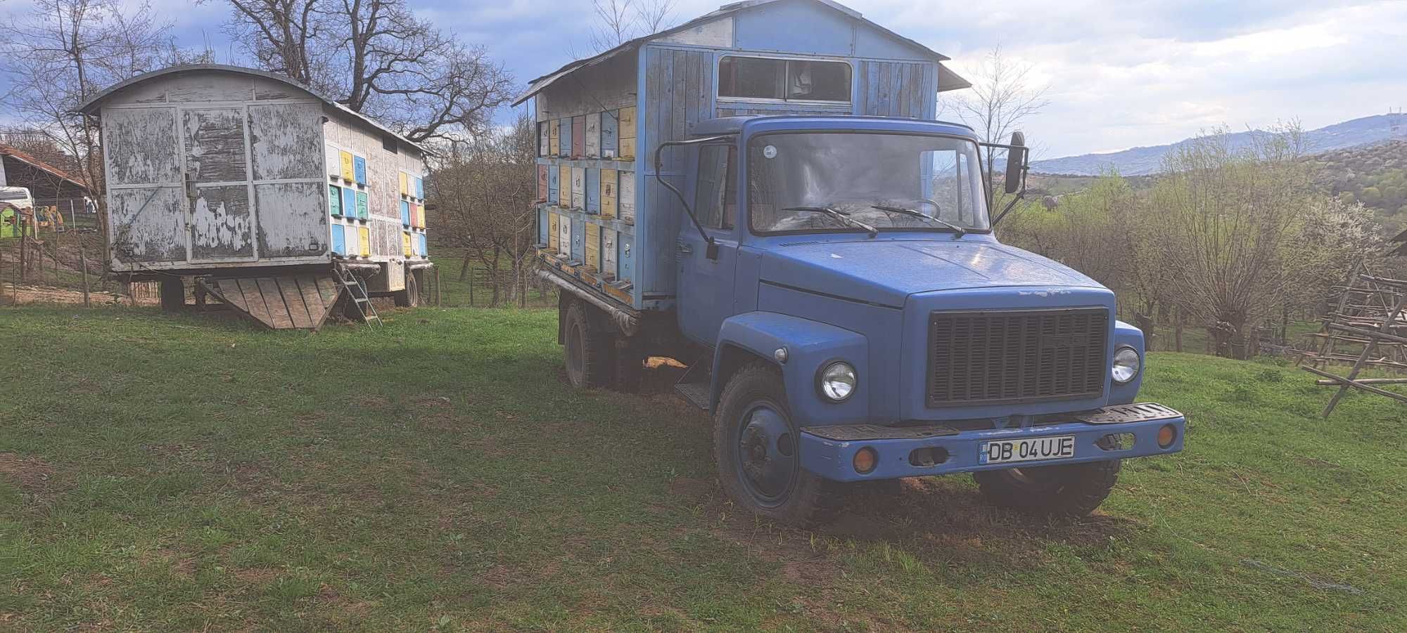 Stupina Camion +pavilion apicol
