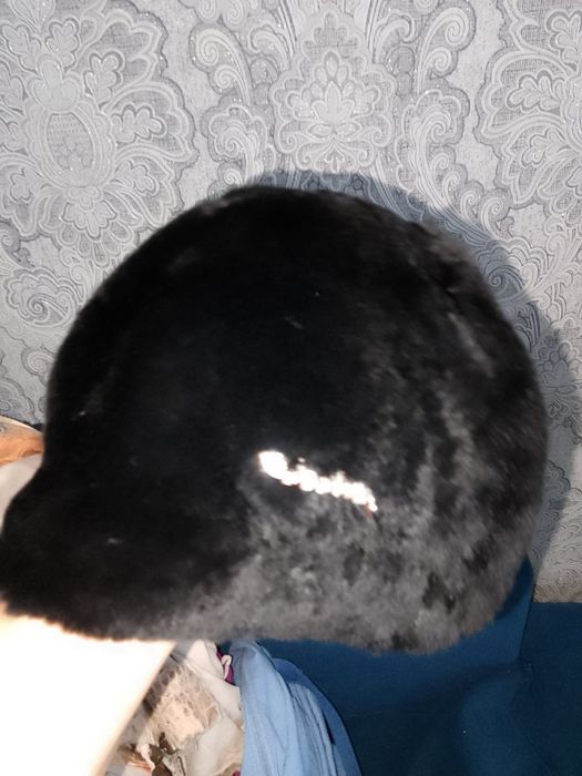 Продаю шапку теплую модный для зимы мех.