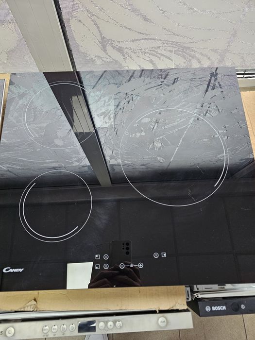 Котлон за вграждане Candy 3 котлона, Черен