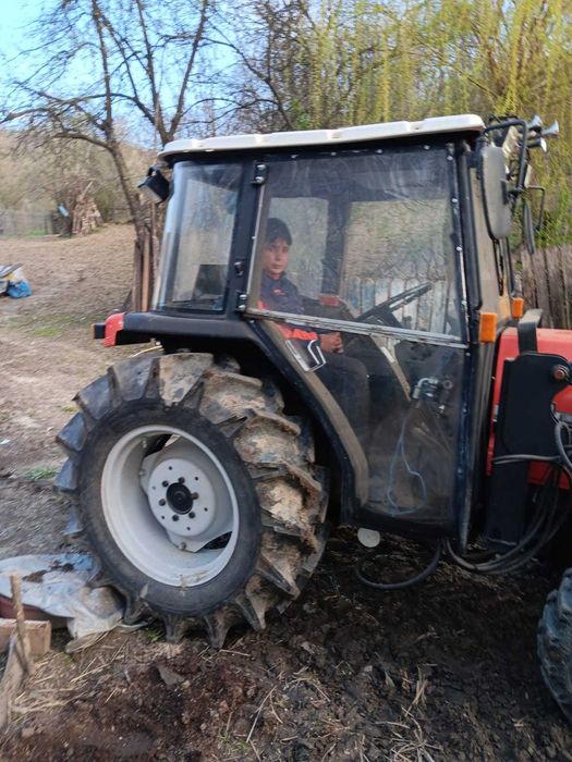 Tractor Kubota 32 cp