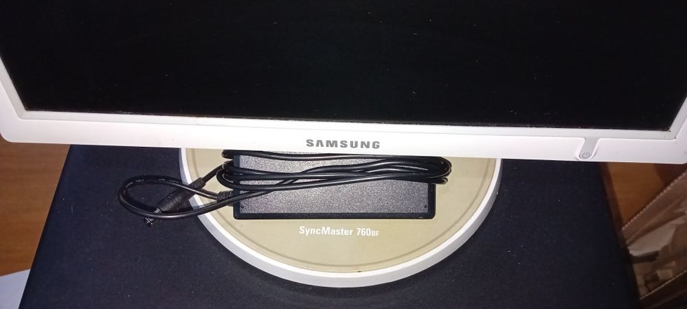 Samsung SyncMaster monitor