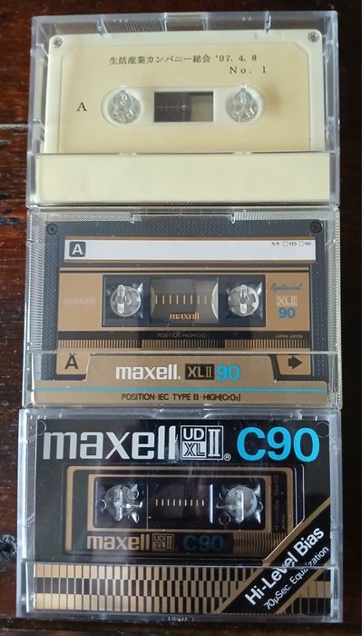 Casete audio Maxell XLII Epitaxial Made in Japan. Și o casetă Demo