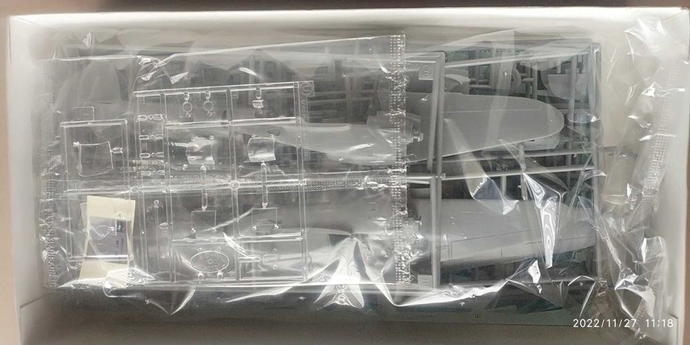 Macheta avion Hasegawa 1/48 P-38J Lightning