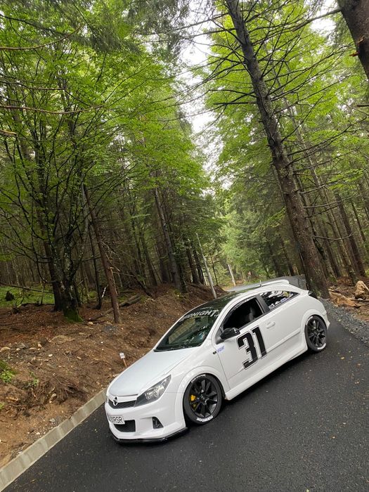 Opel Astra GTC /OPC
