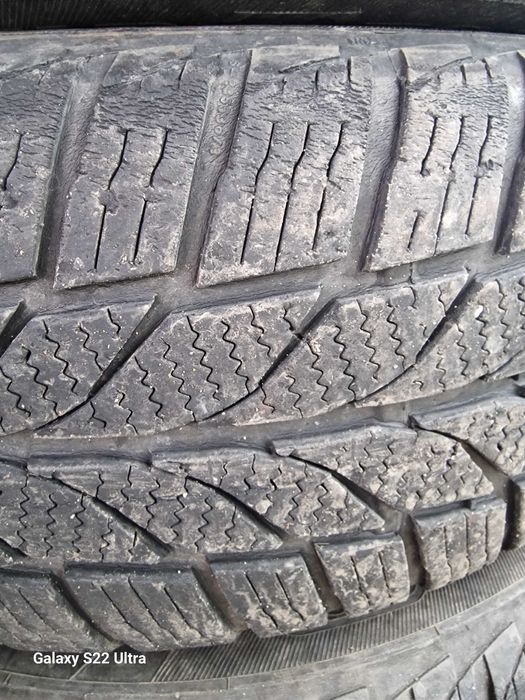 Зимни гуми 205 60 16