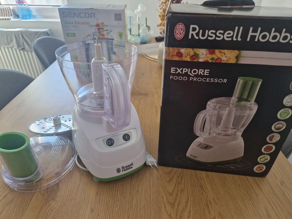 Vând robot de bucătărie Russel Hobbs