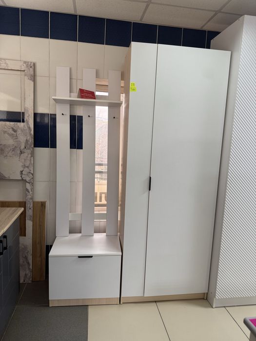 Прихожая новая, белая