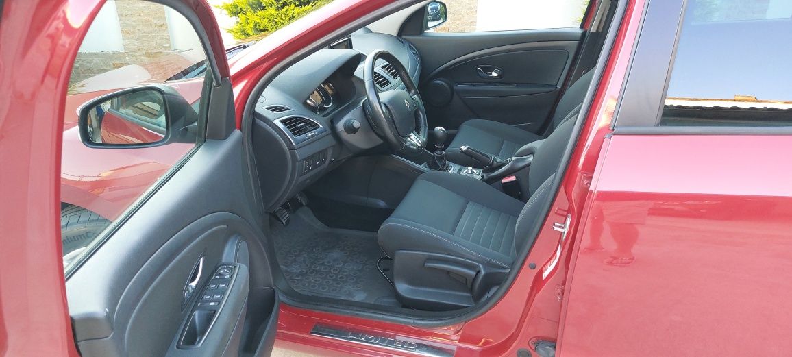 RENAULT MEGANE LIMITED-1.2 Tce ‼️ 130 cp(E5) Navi -An 2015‼️ca NOUA