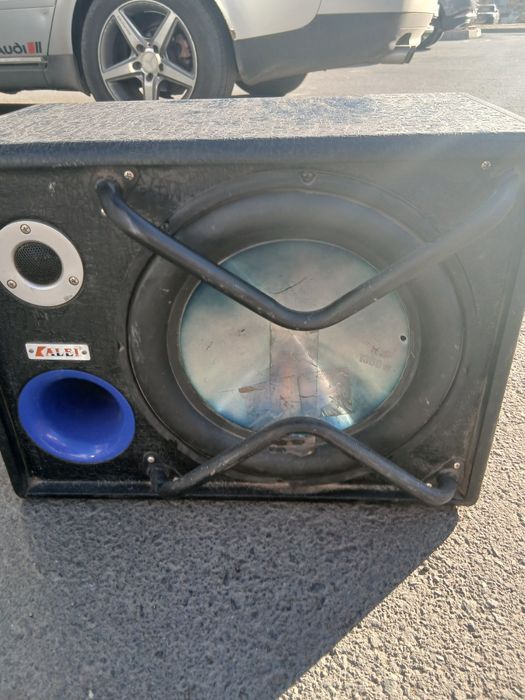 Колонка для машину